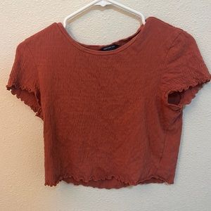 Cropped, but not too cropped. Perfect for school.